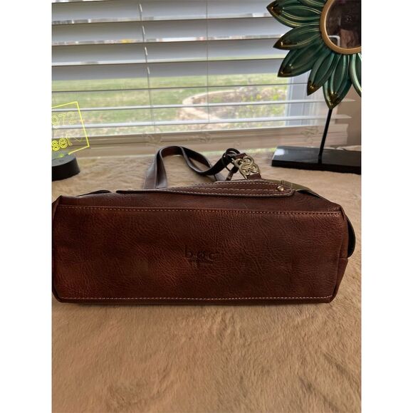 b.o.c. Marsdon Women's Green & Brown Shoulder Bag with Tassel Detail - Picture 9 of 16